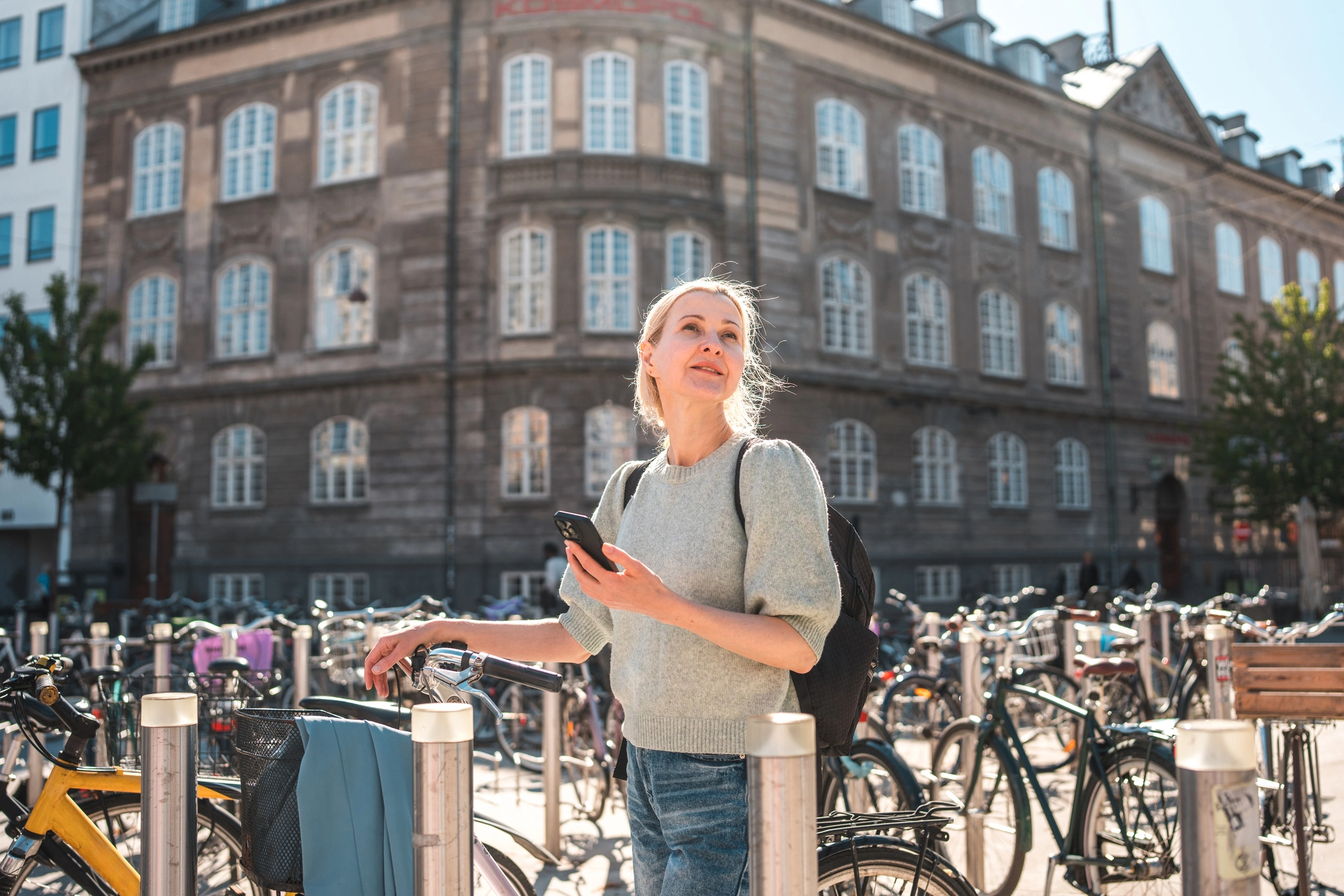 een vrouw in de stad